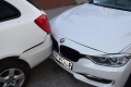 Opitý vrazil do zaparkovaného auta v Hlohovci: Neuhádnete, čo robil vodič, keď ho našla polícia