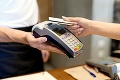 Nové pravidlá pri platbách kartou a na internete: Kedy musíte zadať PIN kód
