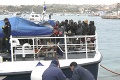 Záchranárska loď s 82 migrantmi môže zakotviť na Lampeduse: Mení Taliansko svoj postoj?