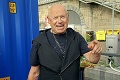 Jiří Korn oslavuje 70. narodeniny veľkolepo: Šialený koncert z bazéna