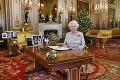 Kráľovná sa prihovorila Britom: Babičkovské povinnosti ju plne zamestnávajú