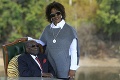 Mugabeho telo prevážajú zo Singapuru do Zimbabwe, pohreb bude v nedeľu