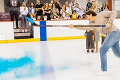 Nádherný moment priamo na ľade: Americký hokejista zistil pohlavie bábätka