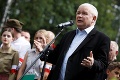 Predseda poľskej vládnucej strany chce získať voličov kritikou LGBT: Hnutie označil za dúhovú nákazu