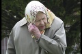 Turisti stretli kráľovnú Alžbetu na tajnej prechádzke: Ich otázka ju musela doraziť