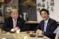 Americký prezident s manželkou si pozreli v Japonku sumo zápas: Kvôli Trumpovi porušili tradíciu