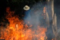 Bude s požiarom v Amazónii bojovať armáda? Prezident po vlne kritiky zvažuje rázny krok
