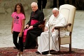 Dievčatko v ružovom si pred pápežom dovolilo, čo málokto: Nevídaná reakcia Františka