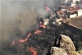 Hasiči víťazia nad ohňom, ktorý pustoší jeden z Kanárskych ostrovov: Evakuovaní ľudia sa vracajú domov