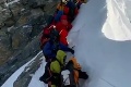 Najvyšší vrch sveta je extrémne preplnený: Robin († 44) zomrel v rade pod Mount Everestom