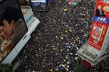 Stupňujúce sa napätie v Hongkongu: Demonštranti sa utrhli z reťaze