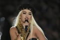 Rita Ora totálne arogantne porušila lockdown: Speváčku už bojkotuje rádio aj televízia