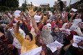 Chceli sa dostať do centra mesta: Polícia zasiahla proti demonštrantom v regióne Džammú a Kašmír