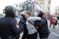 Masívne protesty v Rusku: V Moskve a ďalších mestách zadržali stovky ľudí