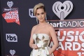 Katy Perry po rozchode s Orlandom Bloomom: Radikálna zmena účesu, fanúšikovia ju ledva spoznali!