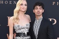 Manželia Sophie Turner a Joe Jonas v slzách: Smrť milovaného člena rodiny pri nešťastnej nehode!