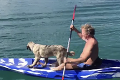 Kramár si užíva život slobodného muža: Psa si vozí na kajaku