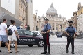 Talianskom otriasla smrť policajta: Dobodal ho neďaleko Vatikánu migrant z Afriky?