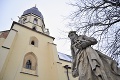 Trnavská bazilika skrýva unikát: Jedna z najväčších kostníc na Slovensku je dostupná aj pre verejnosť!