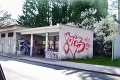 Najkrajšia zastávka na Slovensku je vo Zvolene: Z terča vandalov umelecké dielo