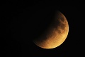 Slováci pobláznení zatmením Mesiaca, tie fotky treba vidieť: Na podobný jav si počkáme roky!
