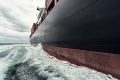 Dráma pri pobreží Nigérie: Piráti uniesli nákladnú loď a 18 členov posádky