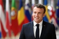 Francúzsky prezident Macron vyzýva Trumpa: Objasniť má svoju pozíciu voči EÚ