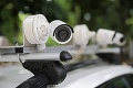 Bratislavskí mestskí policajti dostali pomocníka: Parkovanie skontroluje mašina so šiestimi kamerami