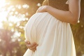 Ženinu radosť krátko pred pôrodom vystriedal šok: Drsné zistenie o otcovi jej dieťaťa!