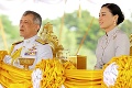 Ázijská verzia rozprávkovej Popolušky: Skrotí thajského kráľa sexi letuška?