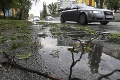 Silné krupobitie v Košiciach ničilo autá rad za radom: Zúfalí obyvatelia počítajú škody!
