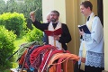 Slávnosť v Tatrách: Kňaz posvätil horským vodcom laná