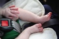 Poplach v Liptovskom Mikuláši: V zamknutom aute bolo len 4-mesačné bábätko!