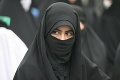 Dánsko chce moslimkám zakázať zahaľovanie tváre na verejnosti: Je to neúctivé, vyhlásil minister