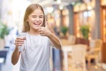 Pitný režim netreba podceňovať: Viete koľko vody by za deň malo vypiť vaše dieťa?