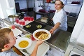 Už žiadne nočné mory zo stravovania v škole: Komárno investuje do školských kuchýň majland!