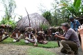 Robert si v Indonézii trsol s domorodcami: Že im ukáže práve tento tanec, to by čakal málokto!