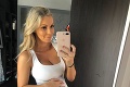 Kráska sa odfotila 24 hodín po pôrode: Sexi mamička ukázala svoje nahé telo
