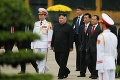 Kim Čong-un je už doma: Po nevydarenom summite opäť nasadol do vlaku