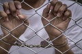 Ozbrojení príslušníci kresťanskej sekty zaútočili na väznicu: Ušlo vyše 50 väzňov