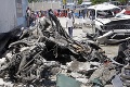 Samovražedný bombový útok počas dopravnej zápchy: 20 mŕtvych, medzi zranenými sú poslanci