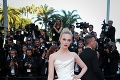 Americká herečka odpadla v Cannes: Mohli za to šaty!