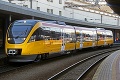 Vlaky na trati Bratislava-Komárno praskajú vo švíkoch: RegioJet nasadzuje poschodové vozne