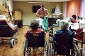 Pikantné vianočné prianie babičiek v českom domove dôchodcov: Želali si striptéra, takto to dopadlo!