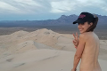 Sexi cestovateľka sa v každej destinácii zveční kompletne nahá: FOTKY len od 18 rokov!