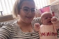 Mamička išla prvýkrát dojčiť svoju dcérku, ostala v nemom úžase: Neuveriteľný nález v ústach bábätka