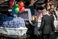 Miliardár pochoval tri deti, plakalo s ním celé Dánsko: Dcéry a syn zomreli pri útokoch na Srí Lanke