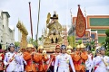 Thajsko žije veľkolepou korunováciou: Kráľ získal ceremóniou božskú autoritu