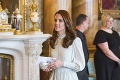 Kate dostala na výročie svadby od kráľovnej veľkú poctu: Toto jej môže Meghan len ticho závidieť