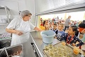 Šanca pre 1 000 ľudí bez práce: Ako sa zamestnať v školskej jedálni?